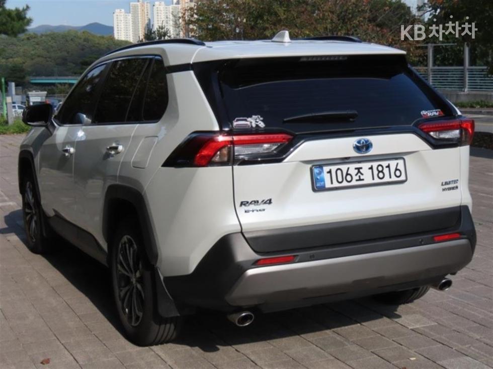 2024 - toyota rav4