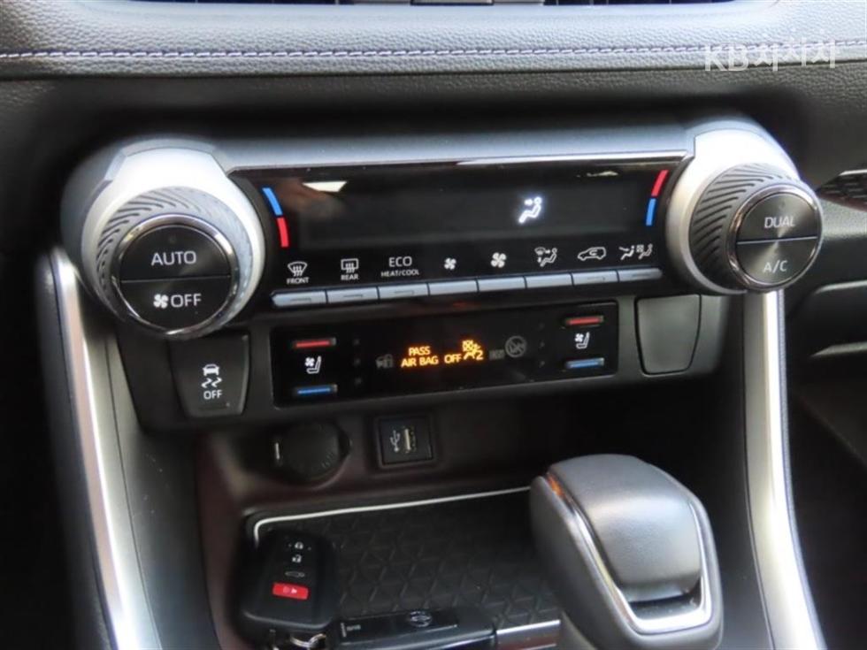 2024 - toyota rav4