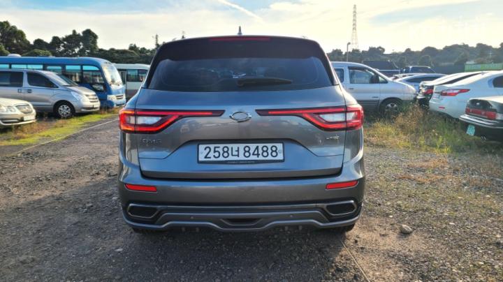 Renault QM6 2.0 LPe 2WD RE Signature 4