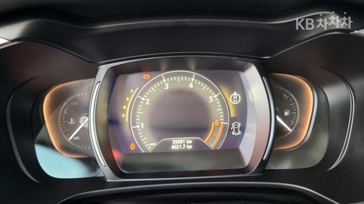 Renault QM6 2.0 LPe 2WD RE Signature 6