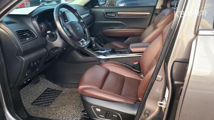 Renault QM6 2.0 LPe 2WD RE Signature 8