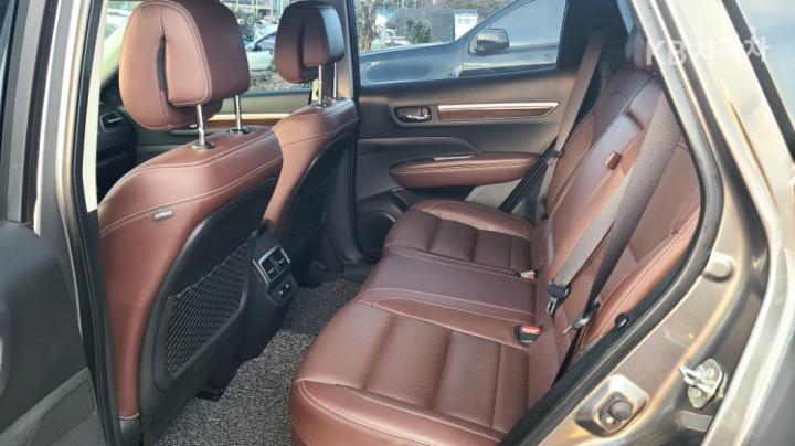 Renault QM6 2.0 LPe 2WD RE Signature 9