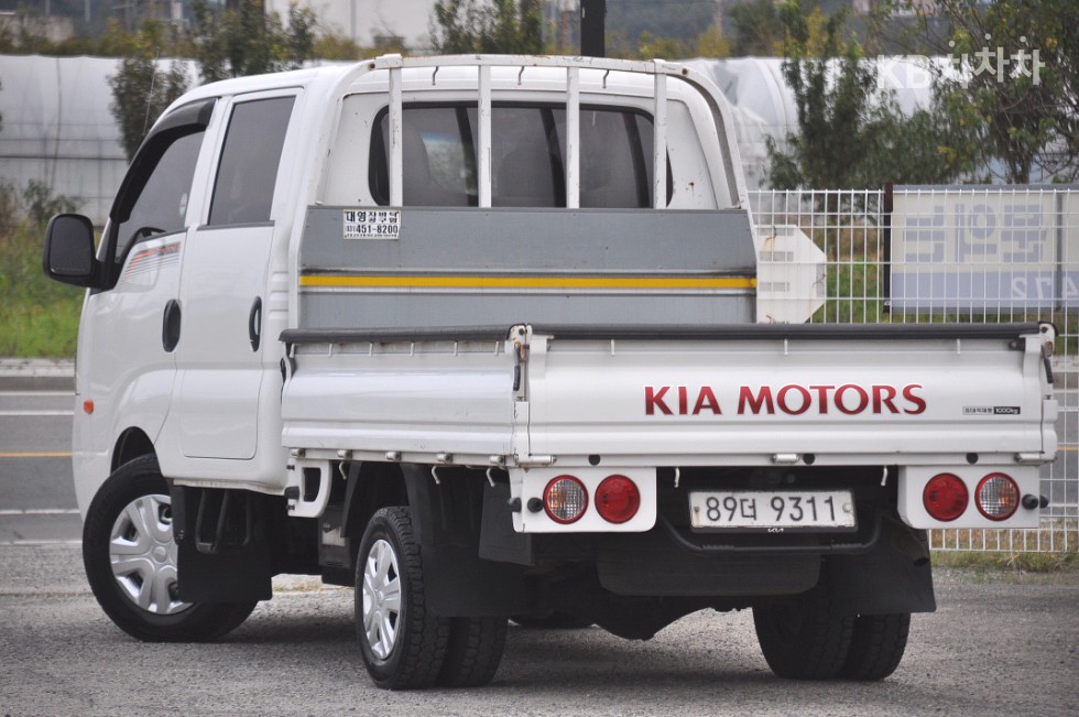 2016 - kia bongo iii