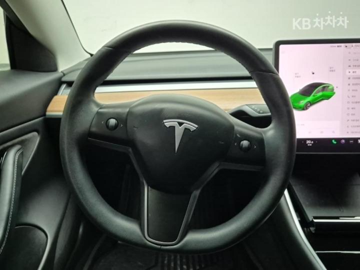 Tesla Model 3 Long Range 10