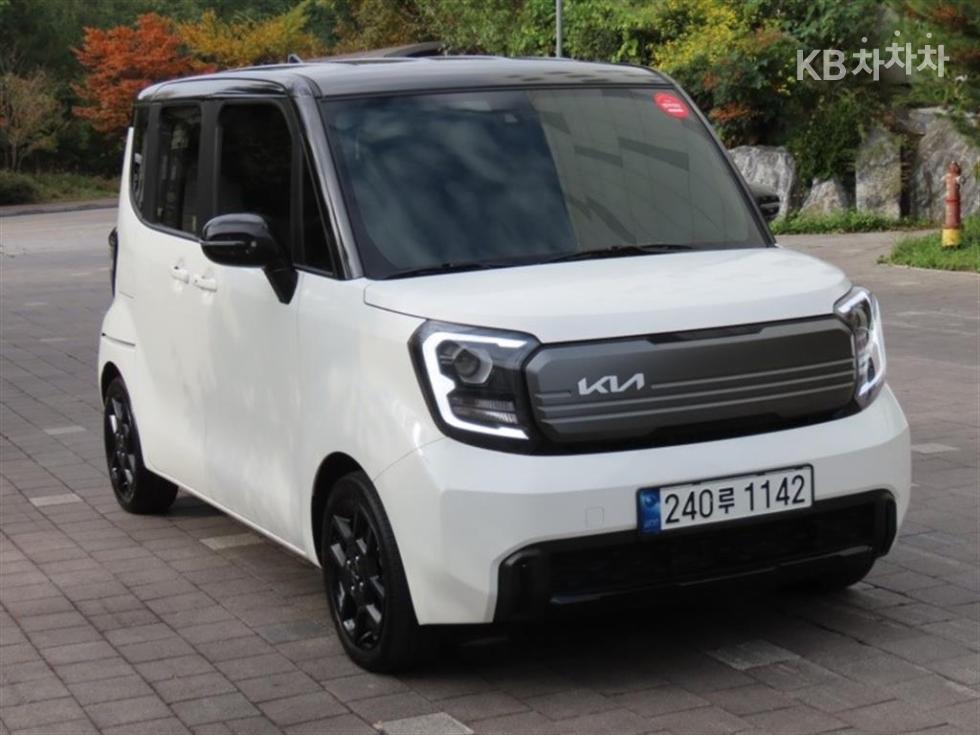 2023 - kia kia