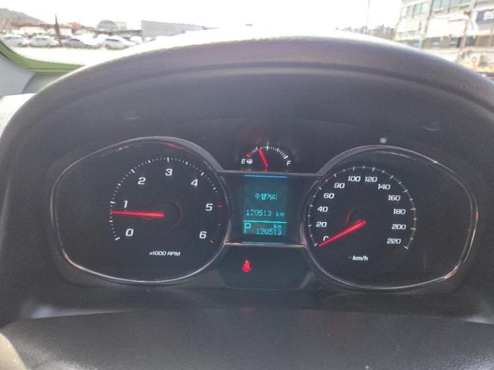 Chevrolet Captiva 2WD LT Premium 6