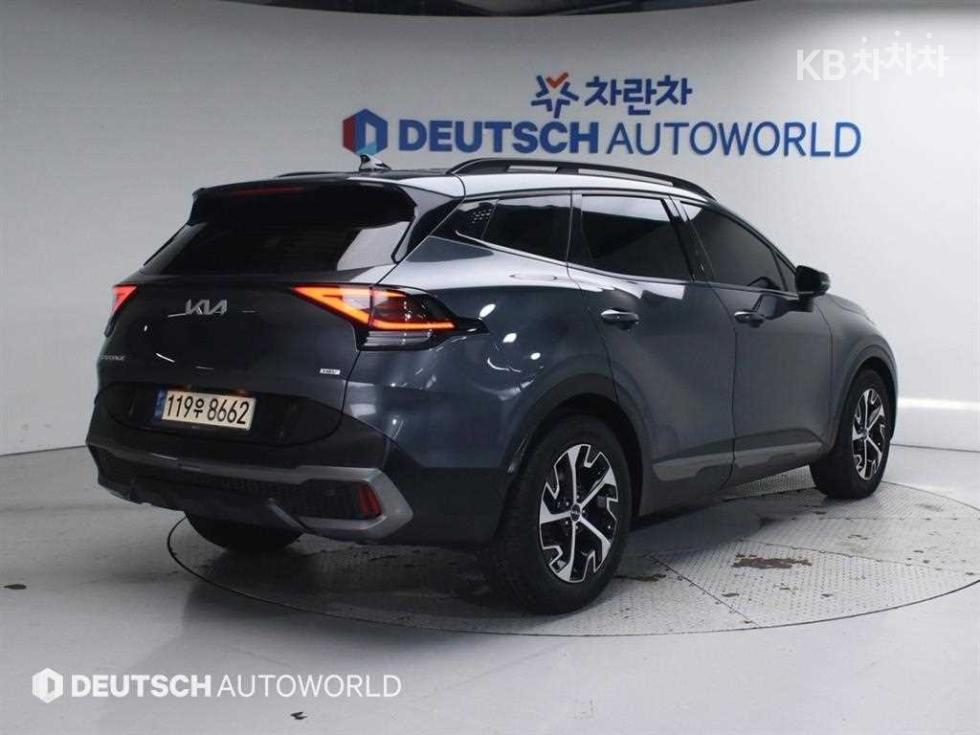 2022 - kia sportage
