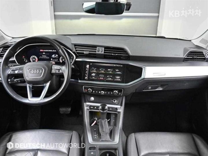 Audi Q3 F3 35 TDI Sportback Base Type 8