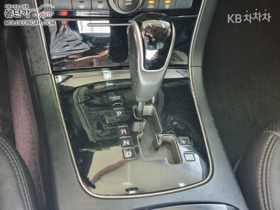 Kia Opirus — miniaturë 13