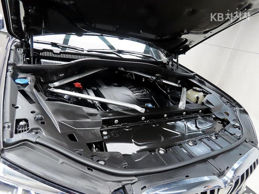 BMW X5 — miniaturë 18