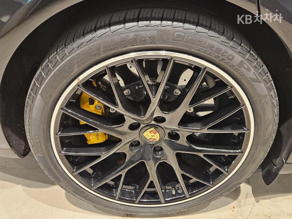 Porsche Panamera — miniaturë 10