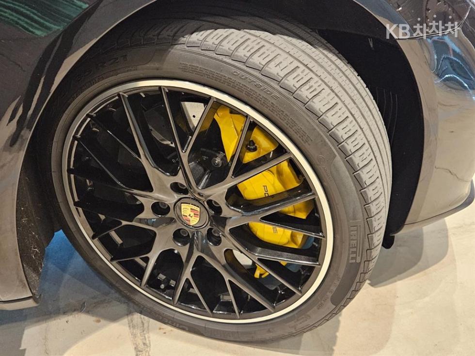 Porsche Panamera — miniaturë 12