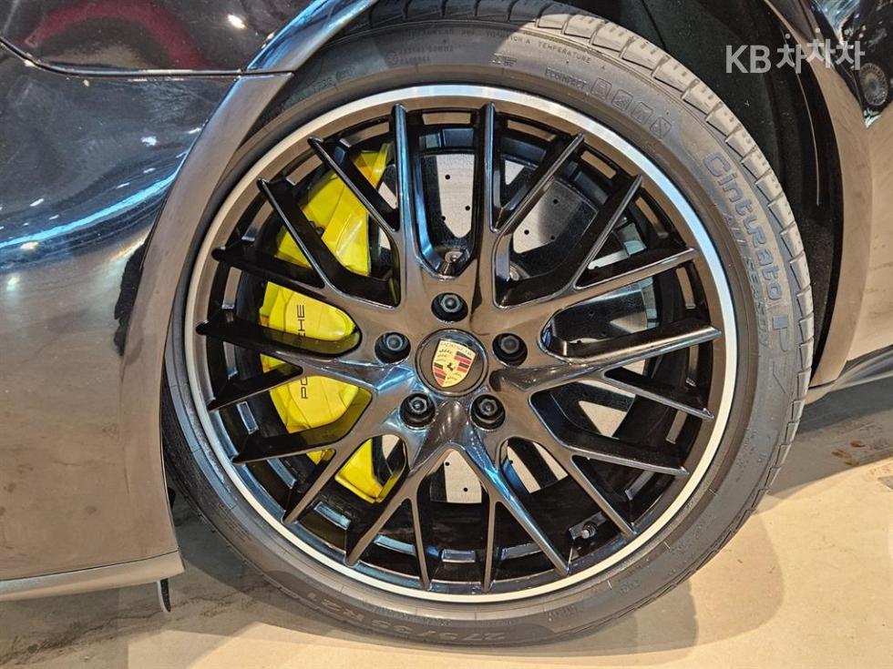 Porsche Panamera — miniaturë 13