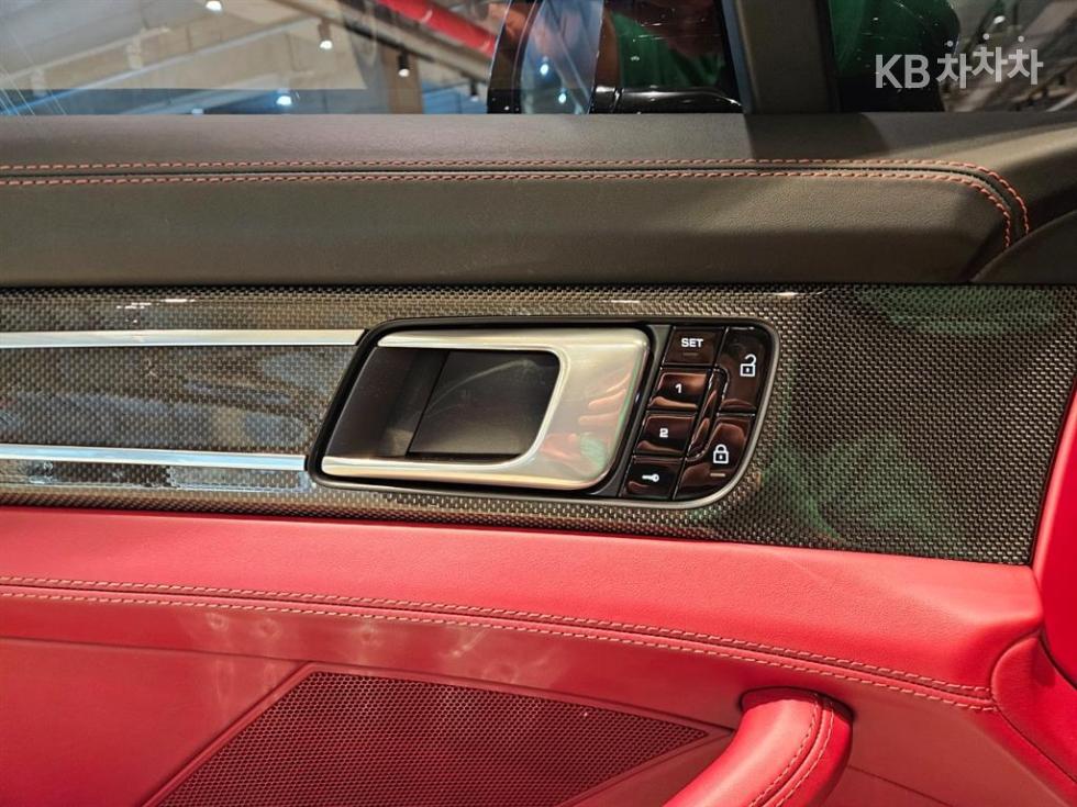 Porsche Panamera — miniaturë 18
