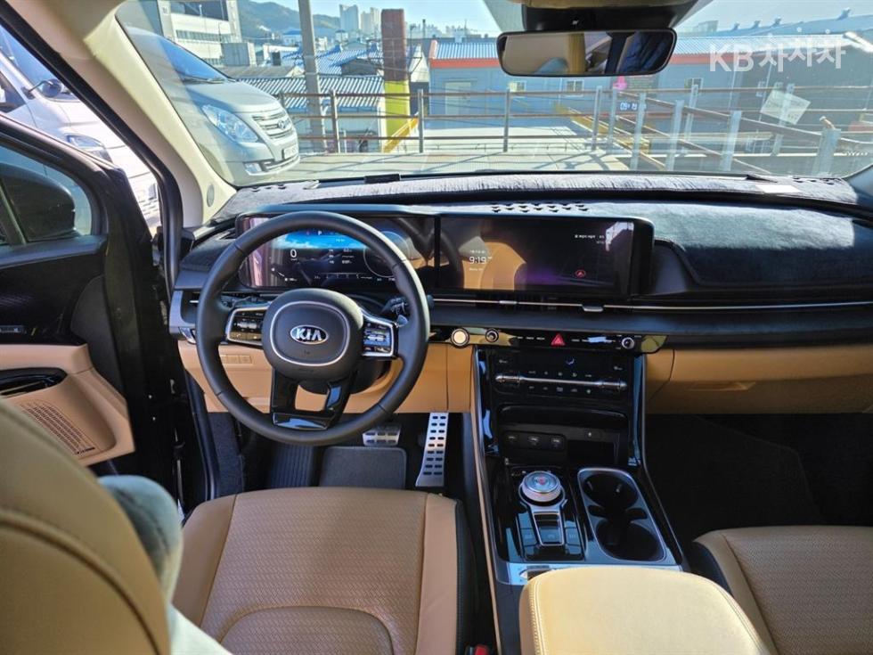 2021 - kia carnival