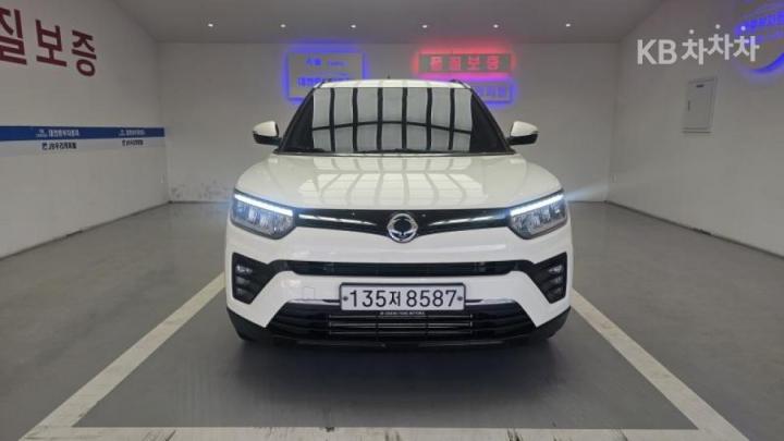 KG Mobility (Ssangyong) Tivoli Gasoline V5 2WD Base Type