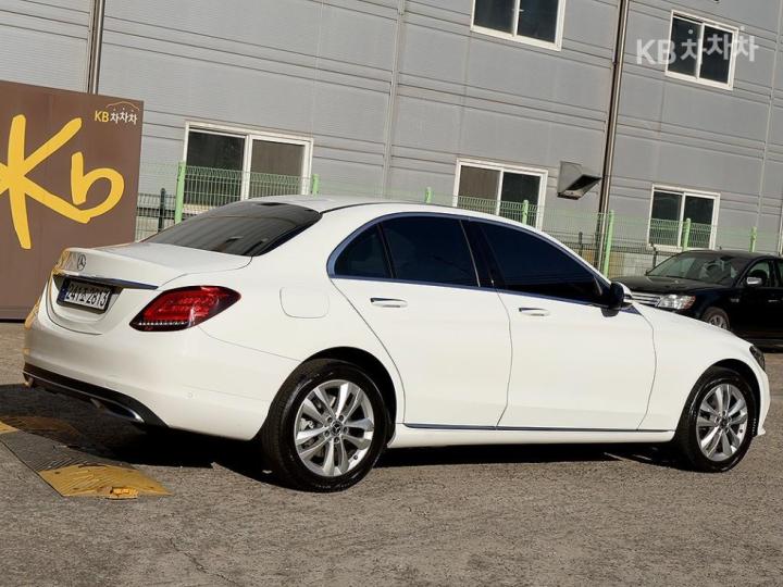 Mercedes-Benz C-Class C200 Avantgarde W205 5