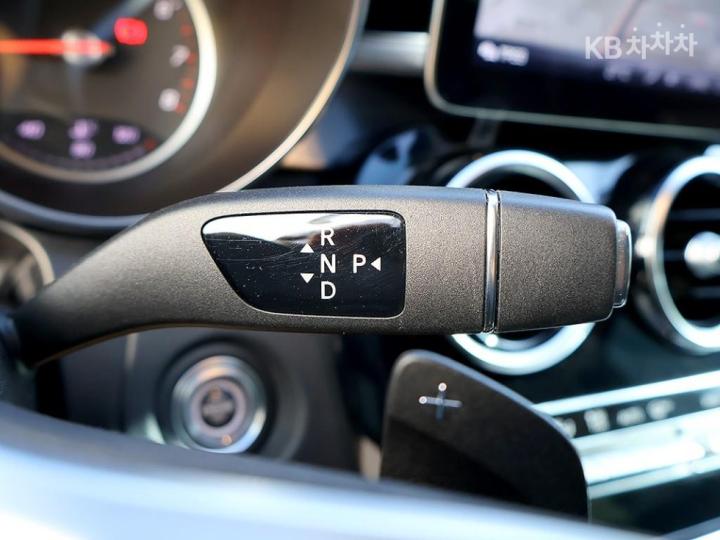 Mercedes-Benz C-Class C200 Avantgarde W205 8