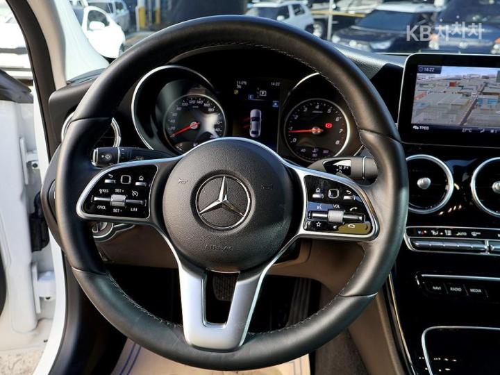 Mercedes-Benz C-Class C200 Avantgarde W205 9