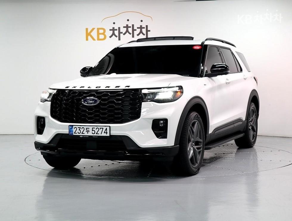 2025 ford explorer