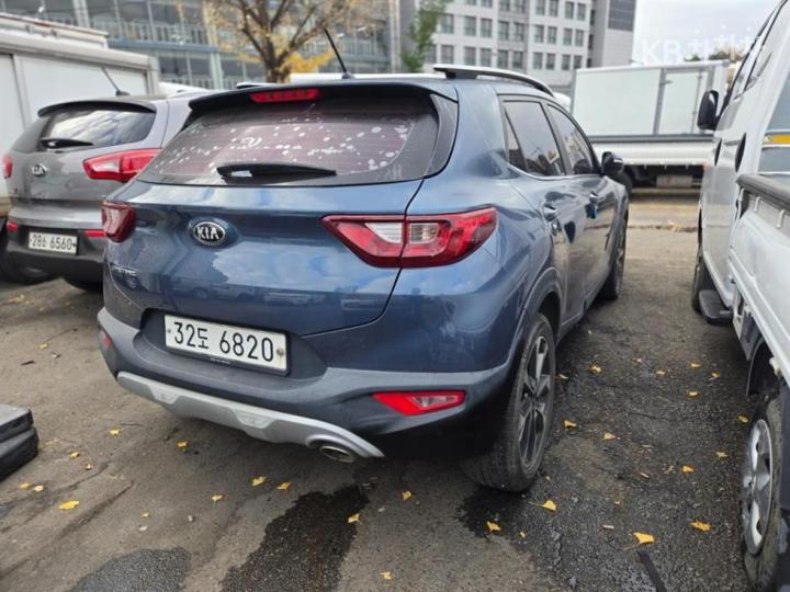 Kia Stonic Diesel 1.6 VGT Trendy 5
