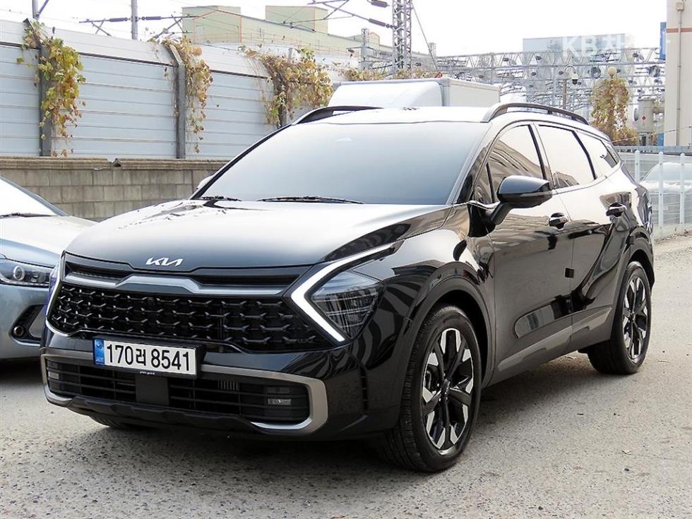 2022 - kia sportage