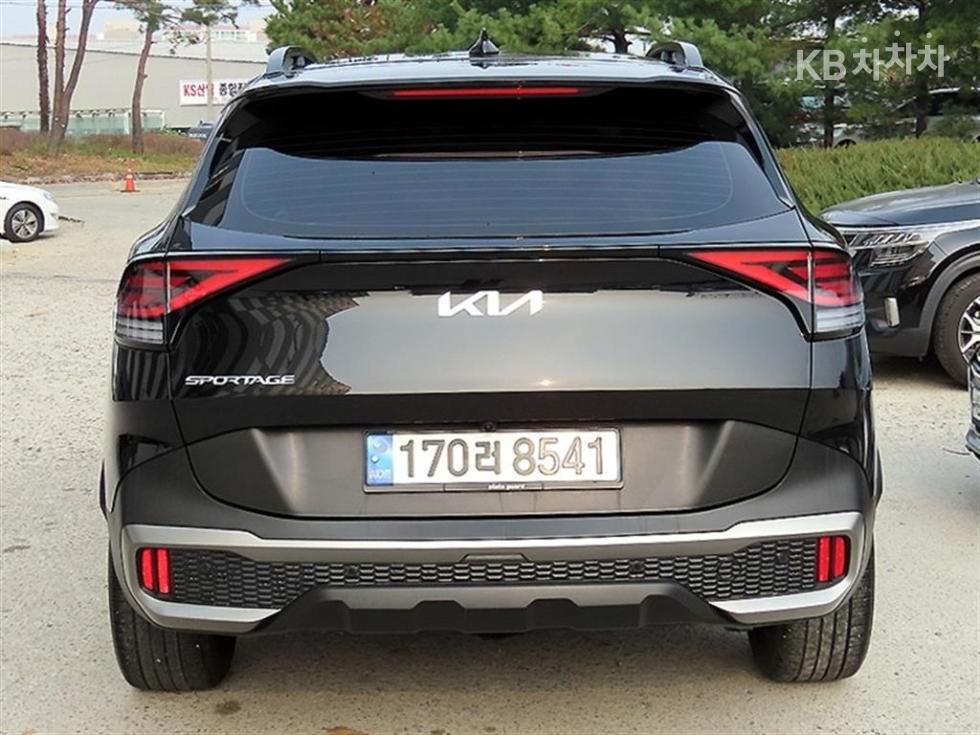 2022 - kia sportage
