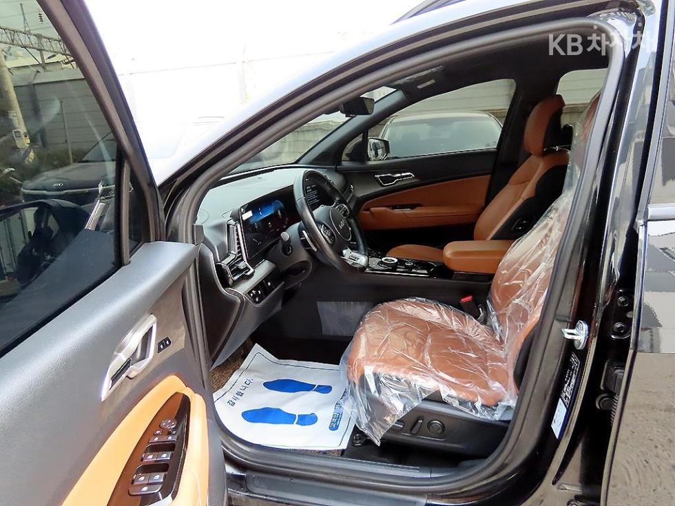 2022 - kia sportage
