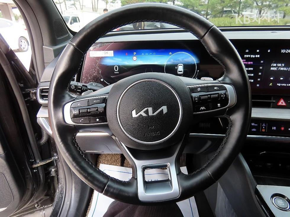 2022 - kia sportage