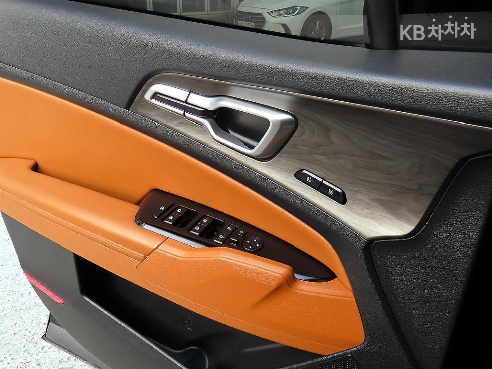 2022 - kia sportage