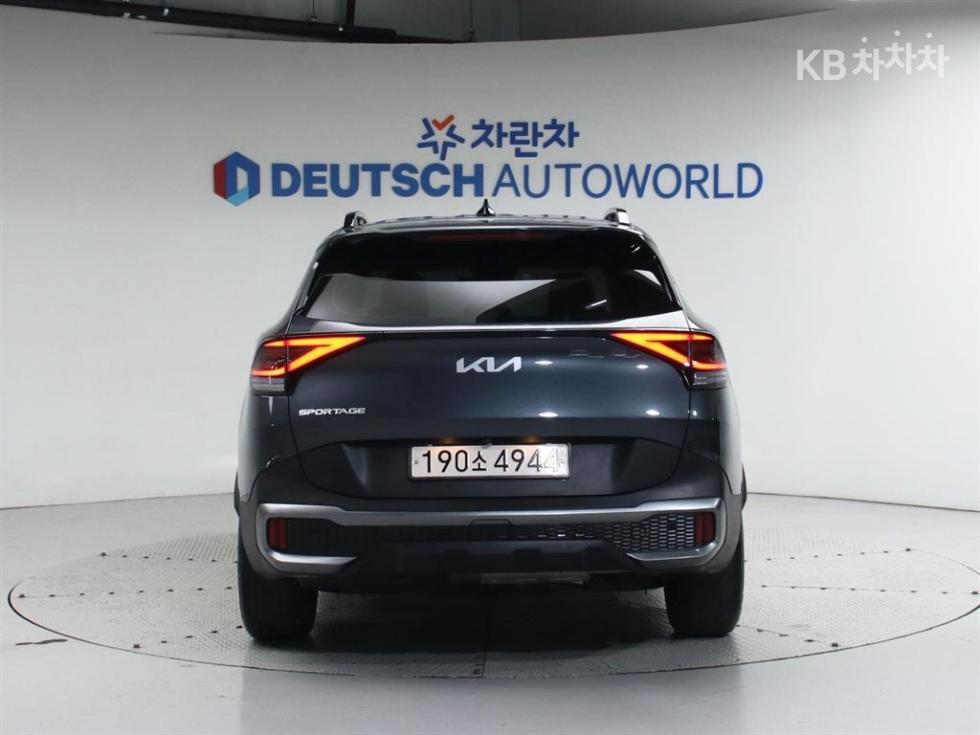 2022 - kia sportage