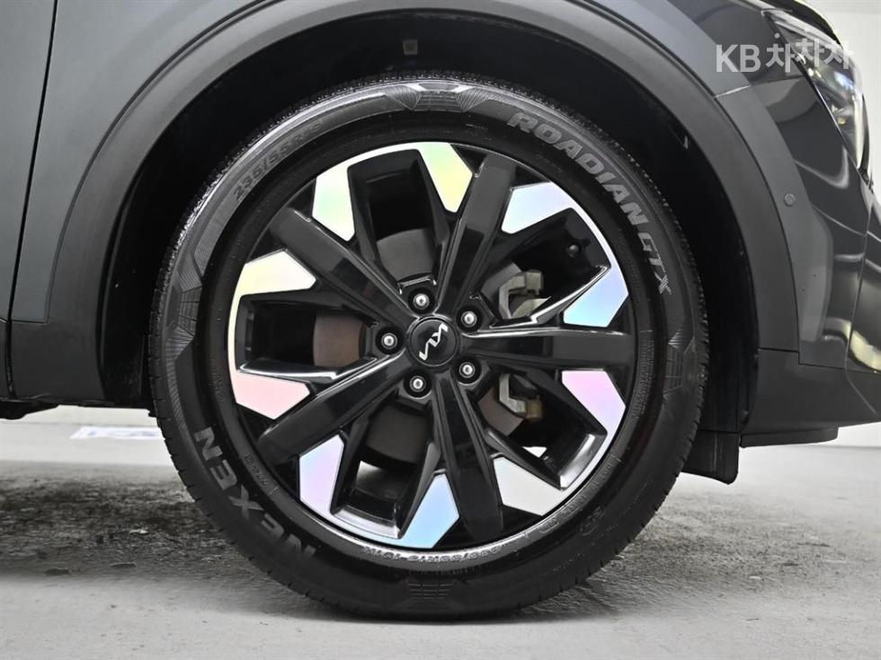 2022 - kia sportage