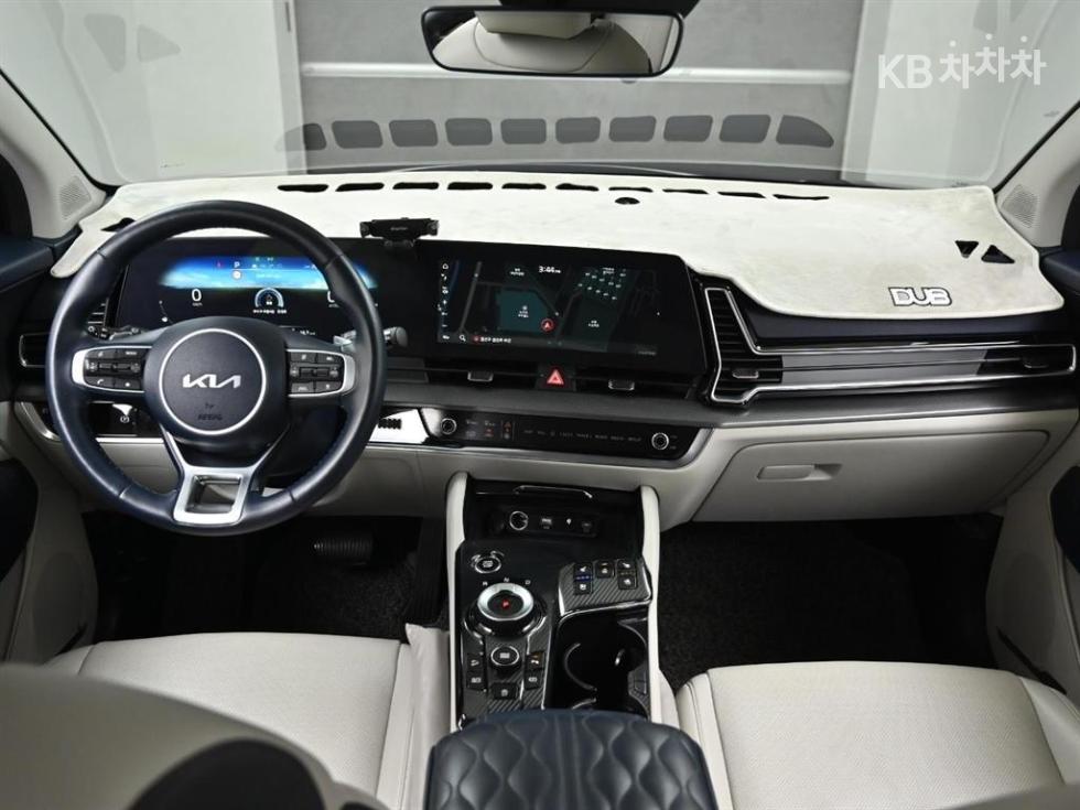 2022 - kia sportage