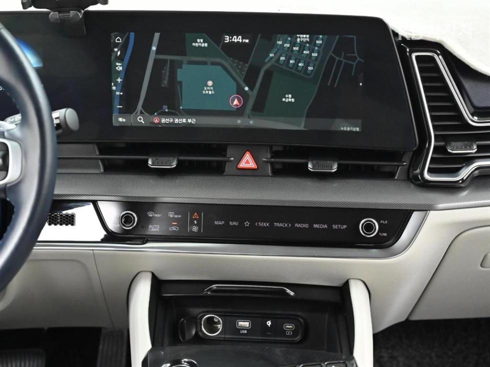 2022 - kia sportage