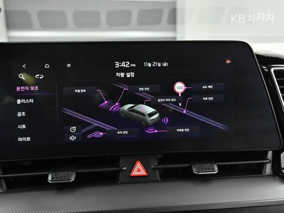 2022 - kia sportage