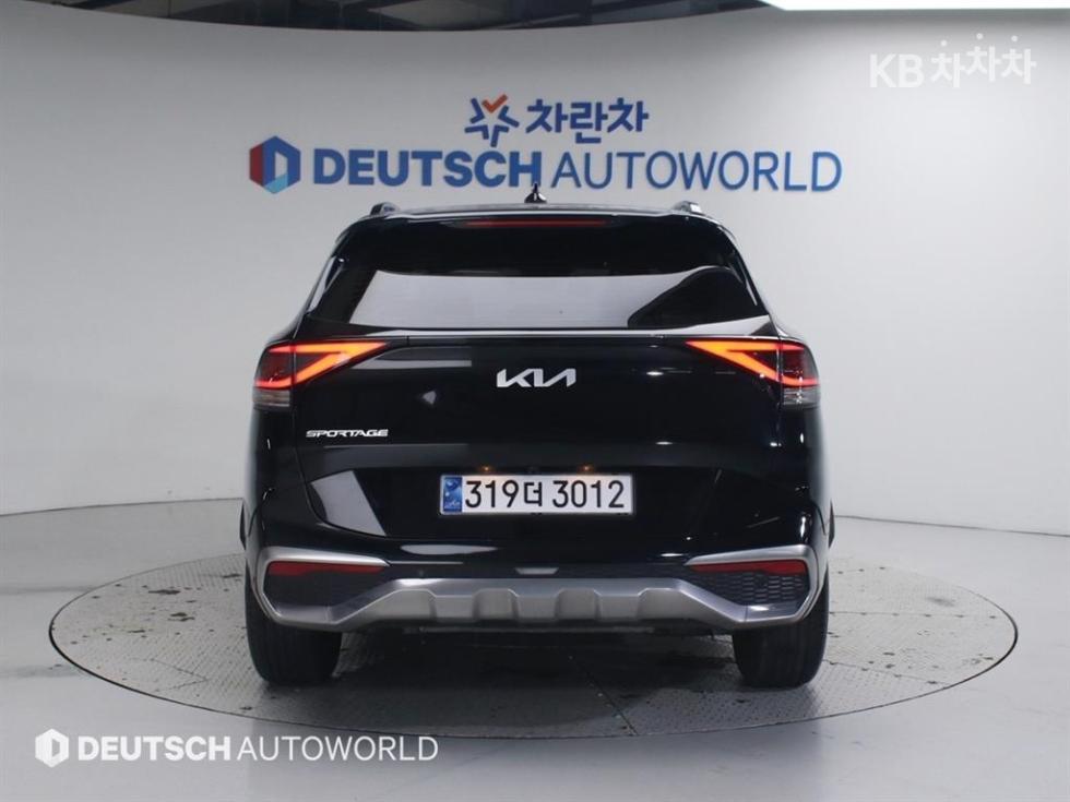 2022 - kia sportage