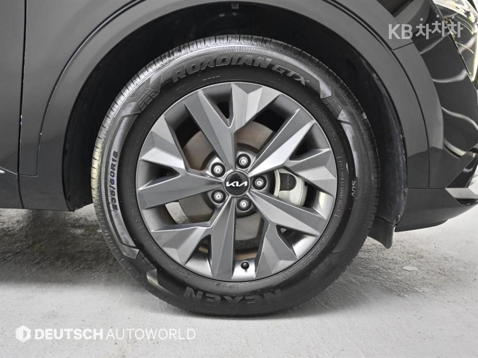 2022 - kia sportage