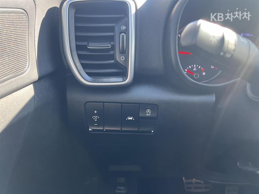 2020 - kia sportage