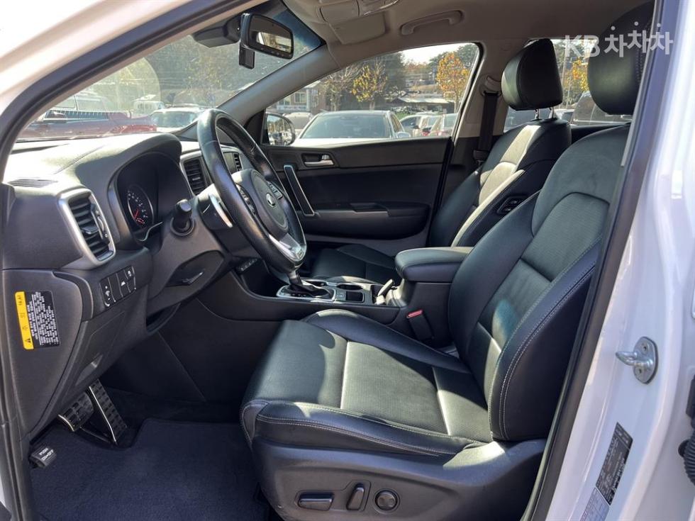 2020 - kia sportage