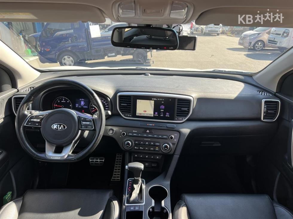2020 - kia sportage