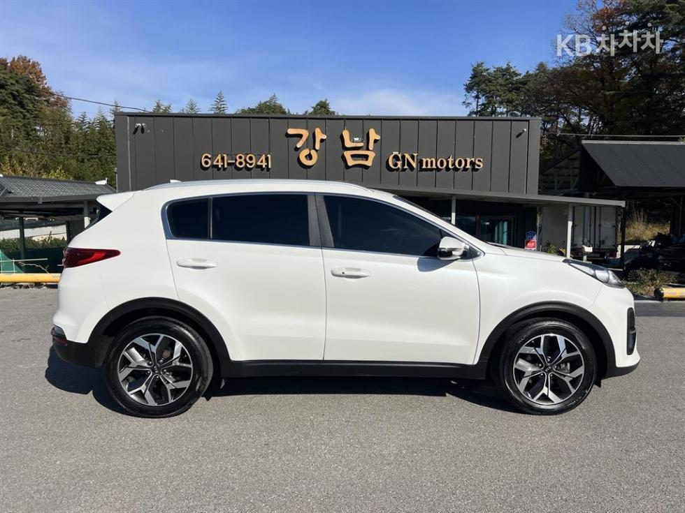2020 - kia sportage
