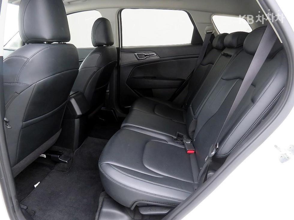 2022 - kia sportage