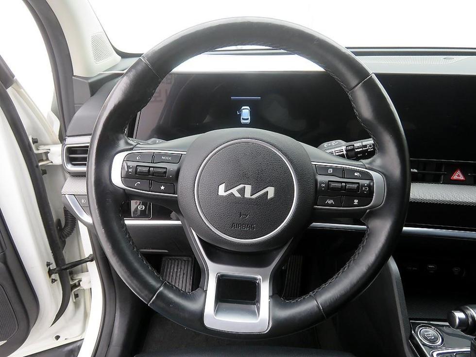 2022 - kia sportage