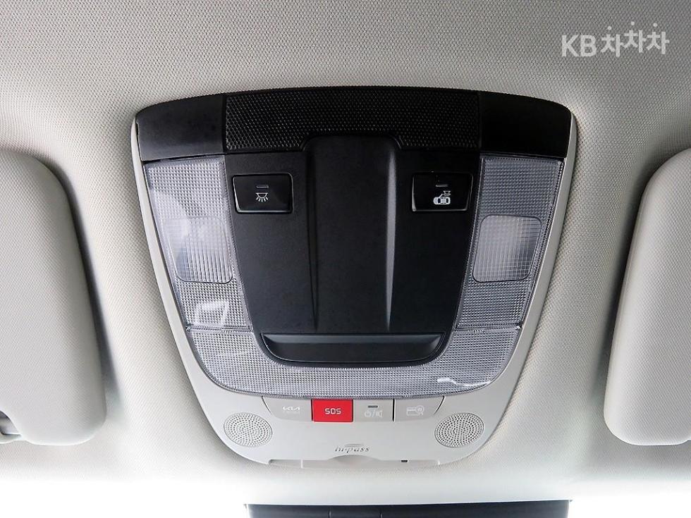 2022 - kia sportage