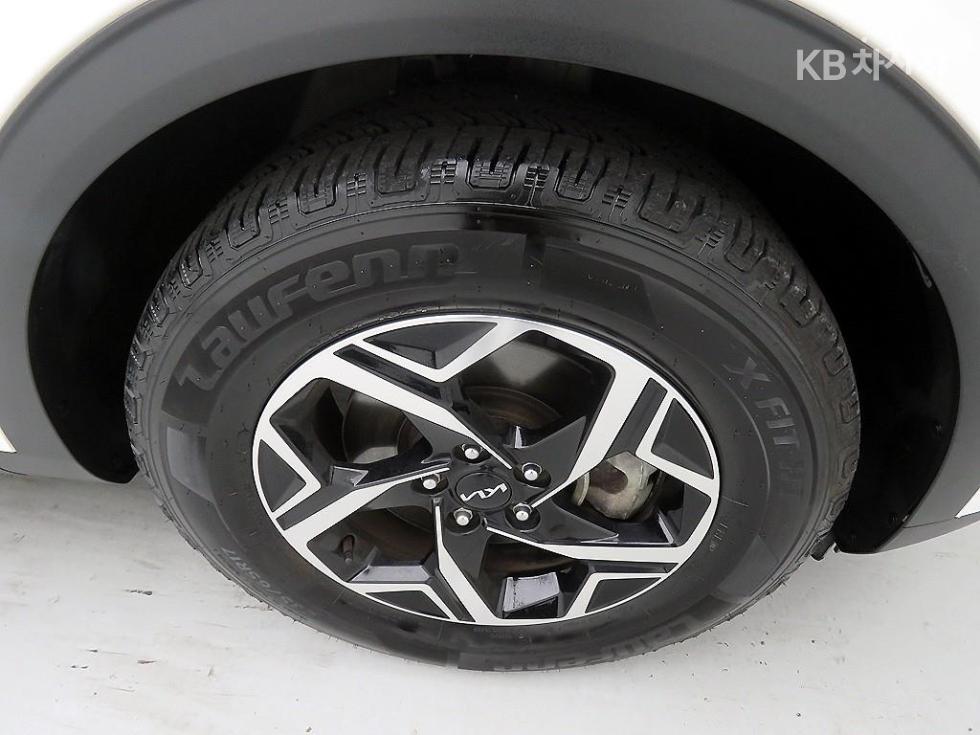 2022 - kia sportage