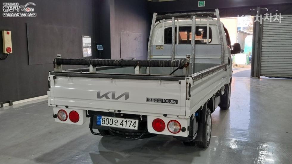 2023 - kia bongo iii