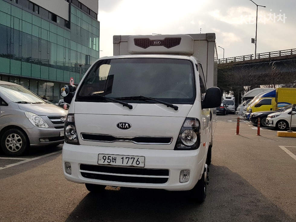 2013 - kia bongo iii