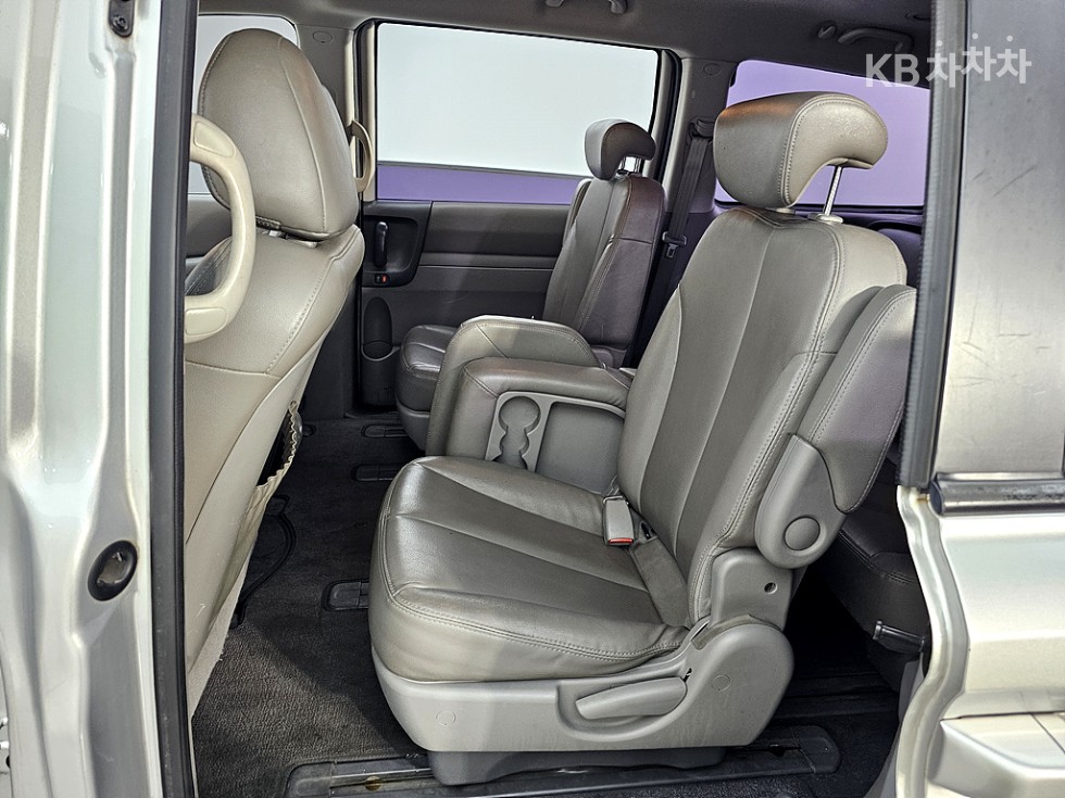 2012 - kia carnival