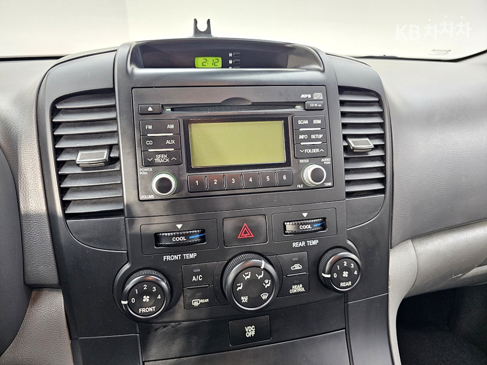 2012 - kia carnival