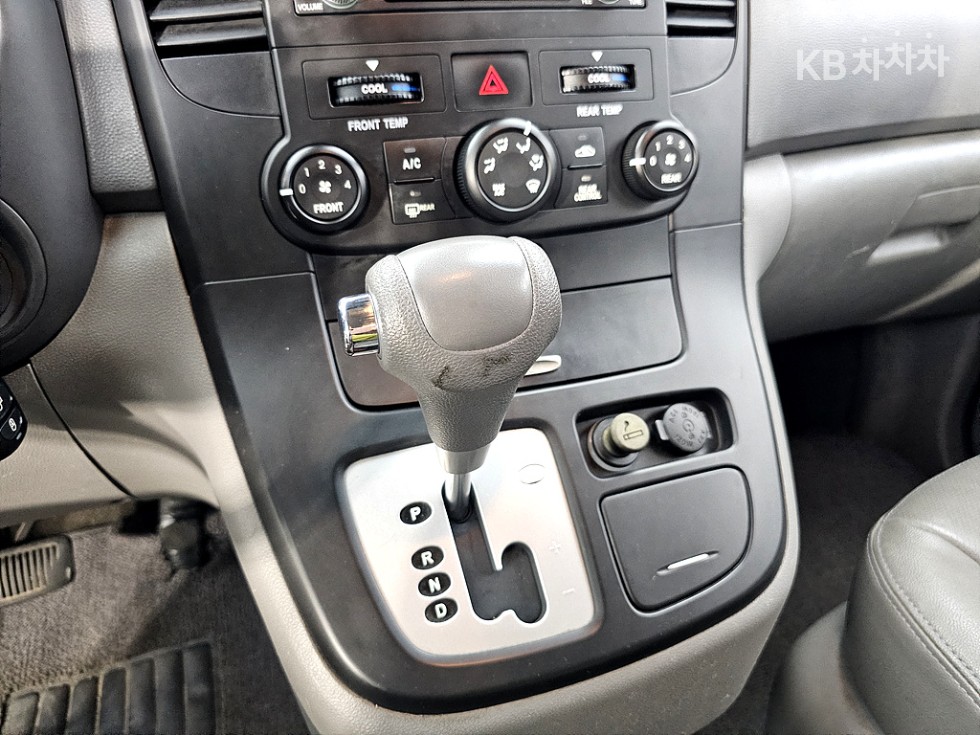 2012 - kia carnival